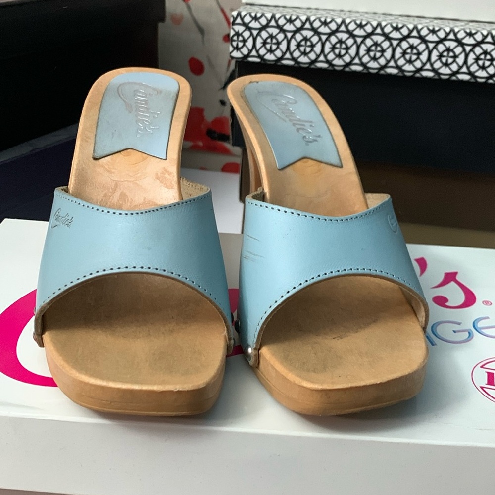 Light blue open toed heels